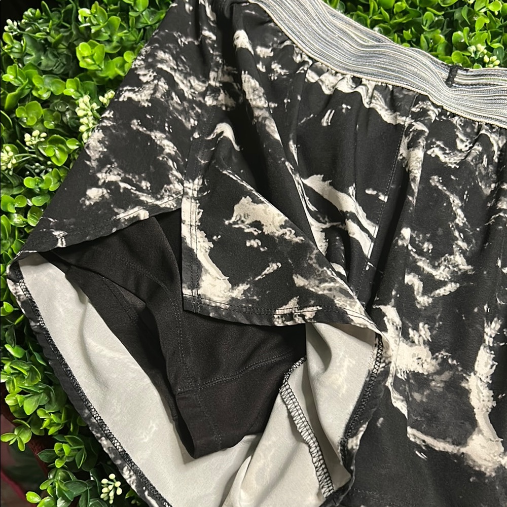 Avia Marble Patterned Athletic Shorts - Picture 7 of 8